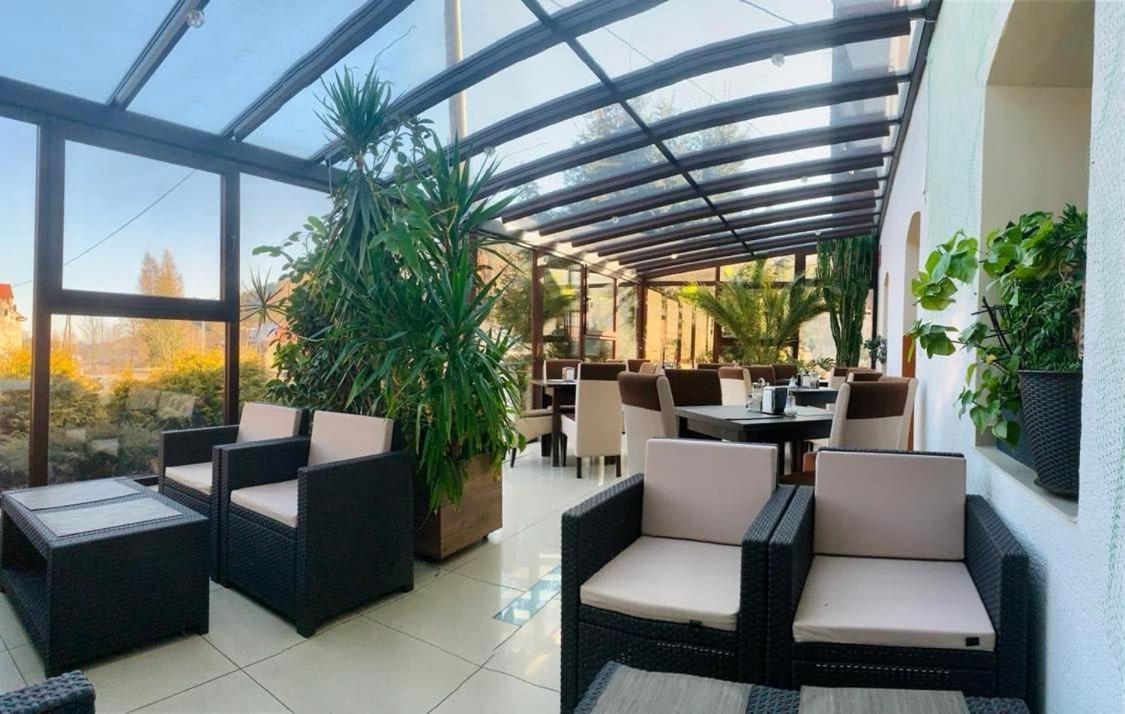 루드비코비체 클로드즈키 Restauracja Ibiza 아파트 호텔 외부 사진