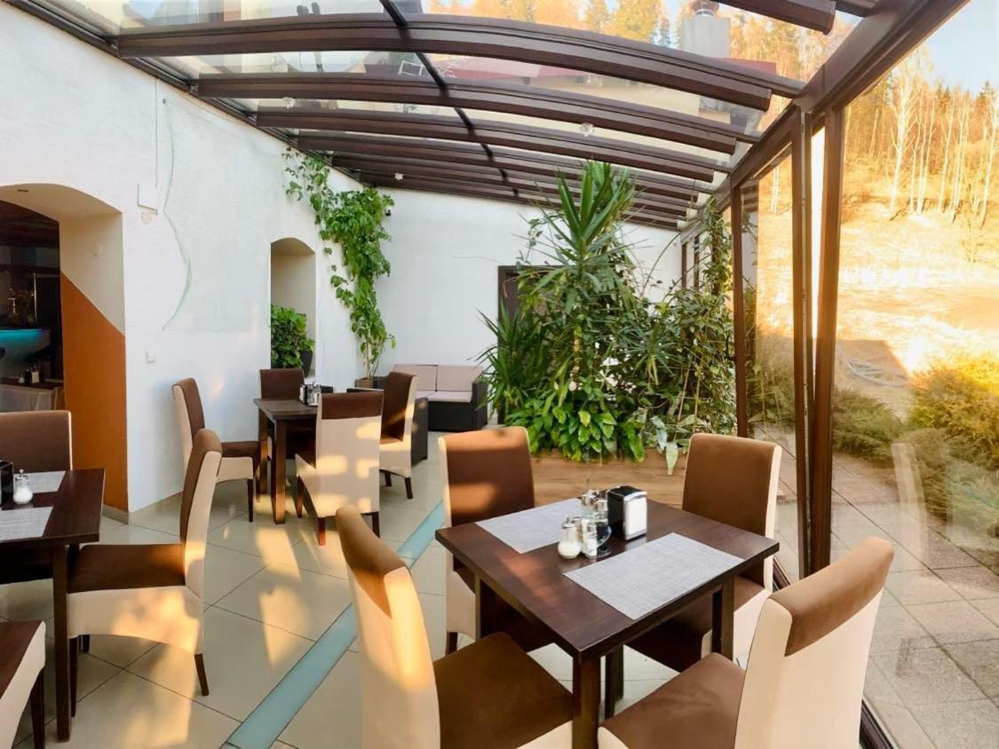 루드비코비체 클로드즈키 Restauracja Ibiza 아파트 호텔 외부 사진